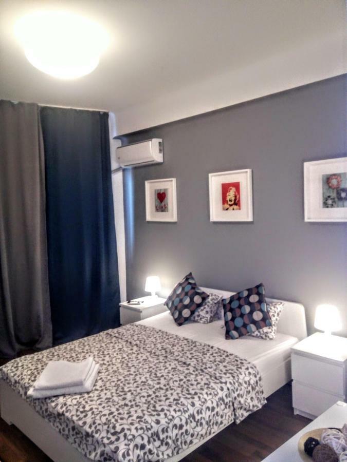 Central Bright Modern Studio 布加勒斯特 外观 照片